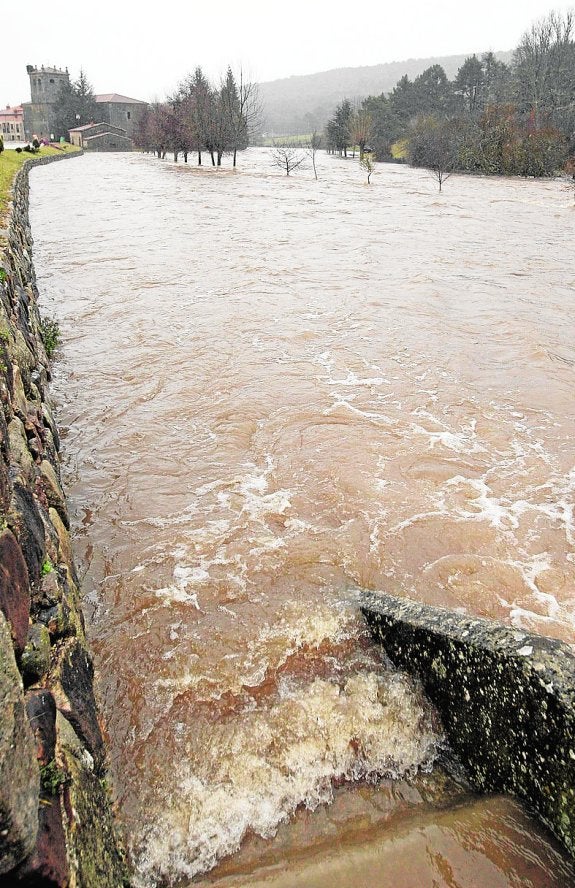 Otro exiguo envío del Tajo al Segura encona la pugna territorial por el agua