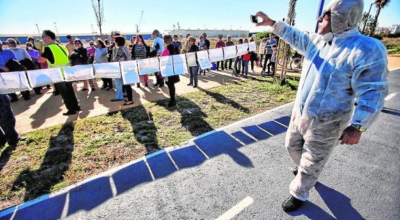 Los vecinos aseguran que el Puerto ya ha ampliado la zona para graneles