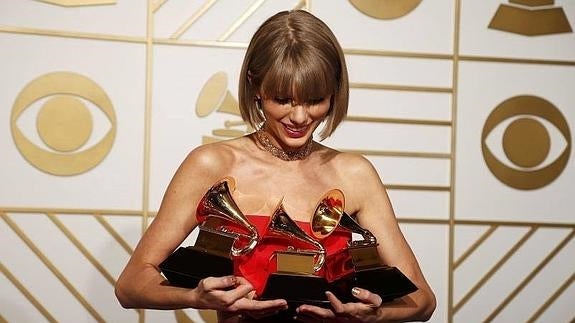 Taylor Swift y Kendrick Lamar los triunfadores de los premios Grammy 2016
