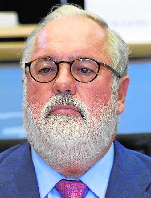 Arias Cañete evita aclarar si conocía las irregularidades que se investigan en Acuamed