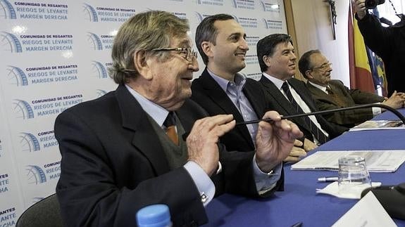 Sánchez alerta de que «sin el trasvase se perderían 40.000 empleos»