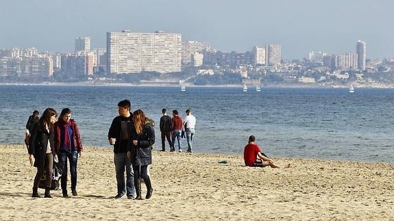 Aemet prevé temperaturas de hasta 22 grados mañana en Alicante