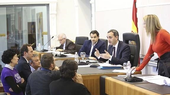 El Ebro sigue «tirando agua al mar»