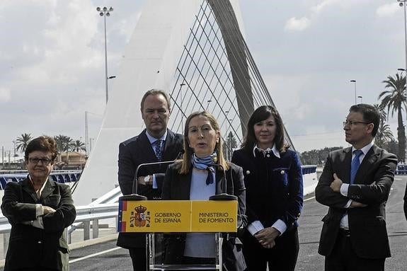 El tripartito exige al ministerio las infraestructuras locales pendientes