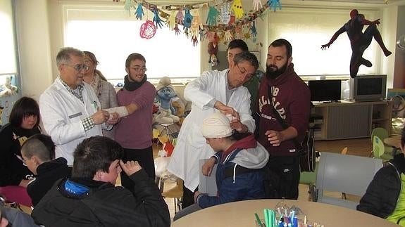 Alumnos del Colegio Tamarit visitan el Hospital Elche