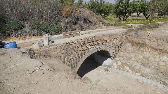 Huermur celebra la retirada del entubamiento «ilegal» del Canal de Torres