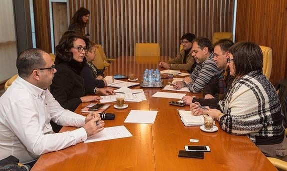 Contratación se declara incompetente para valorar la fórmula de rescate por transmisión