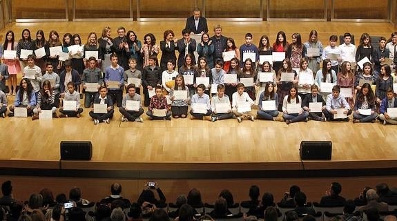 Reconocen el esfuerzo de 581 alumnos de Primaria