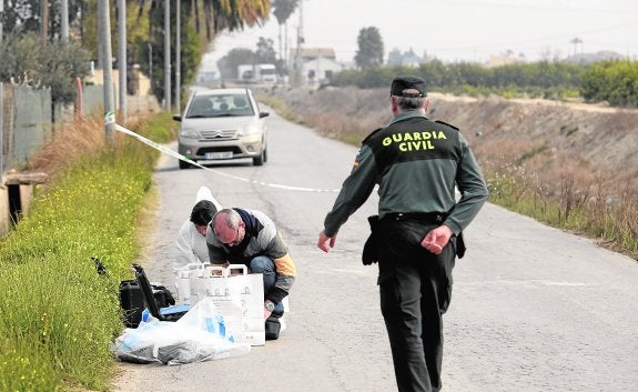 Investigan si una mujer fue arrollada en Alquerías cuando huía de una agresión