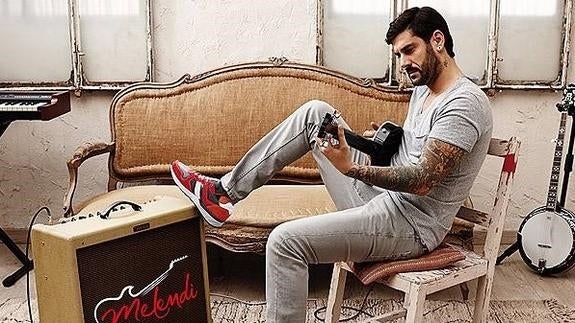 Melendi presenta la nueva colección de Yumas