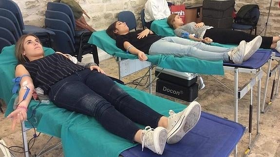 165 donantes participan en la Maratón de Sangre