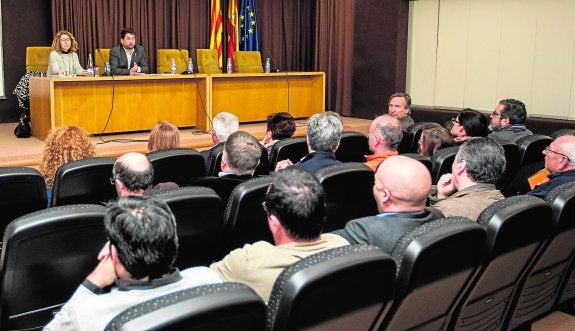 La Generalitat apoya al pequeño comercio frente a la libertad horaria del Ayuntamiento