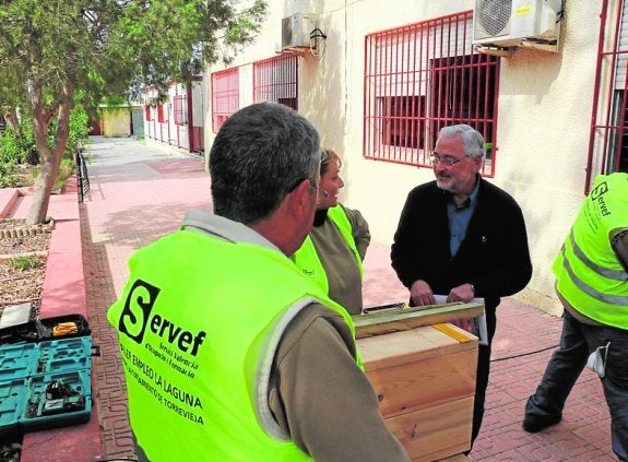El taller de empleo muestra a empresarios la formación que reciben los parados