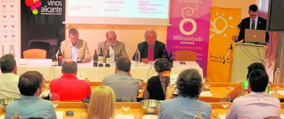 Rodríguez Mulero: «La DO del Vino de Alicante no va a desaparecer»