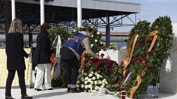 Familiares de las víctimas de Germanwings piden mejorar las medidas de seguridad