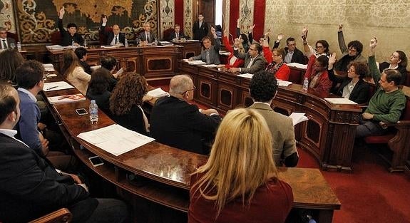 El pleno saca adelante las cuentas de 2016 sin el respaldo de la oposición