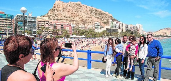 El Consell garantiza la continuidad de las marcas turísticas 'Costa Blanca' y 'Benidorm'