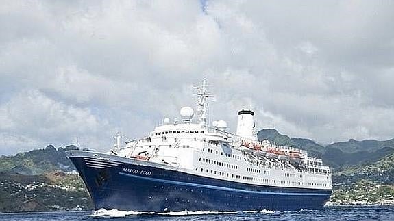 Una anciana se lanza al mar para intentar alcanzar su crucero que ya había zarpado