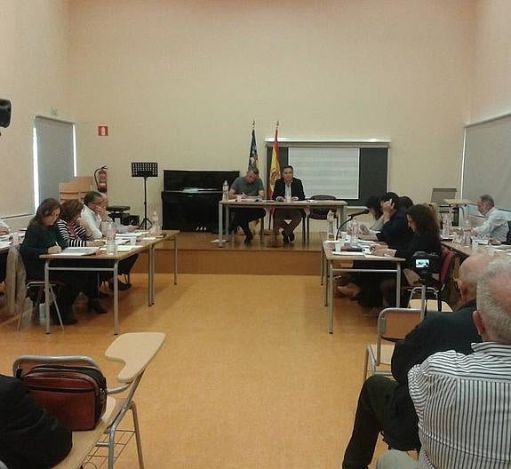 El voto en contra de PP y Ciudadanos tumba el presupuesto del bipartito