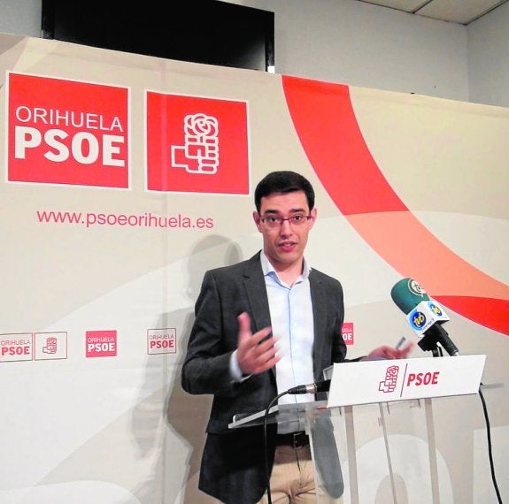 El PSOE arremete contra Rocamora por su mala gestión del Mercado Medieval