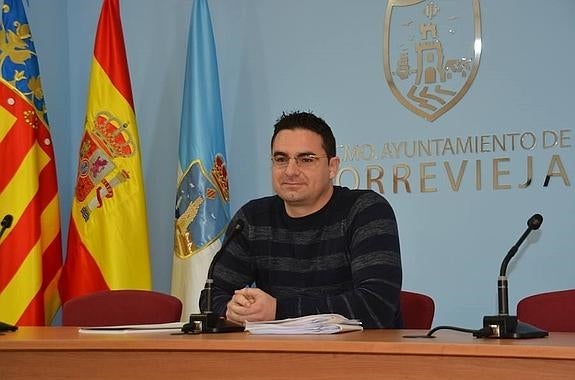 Fernández defiende la limpieza de las adjudicaciones del taller de empleo