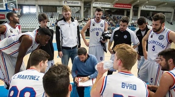 El Lucentum se juega el factor cancha del 'play off' en Granada