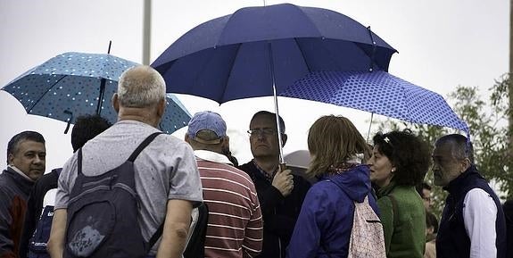 Hallan en buen estado a uno de los jóvenes desaparecidos y buscan al otro en la Vega Baja