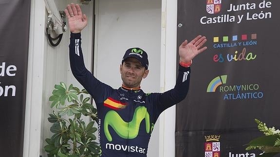 Alejandro Valverde muestra su poderío de cara al Giro