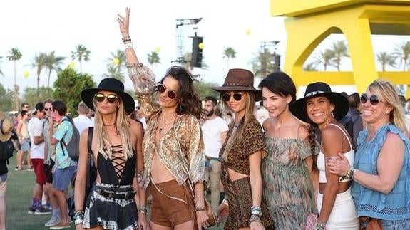 Coachella: Cuna de la moda hippie y el 'postureo' VIP