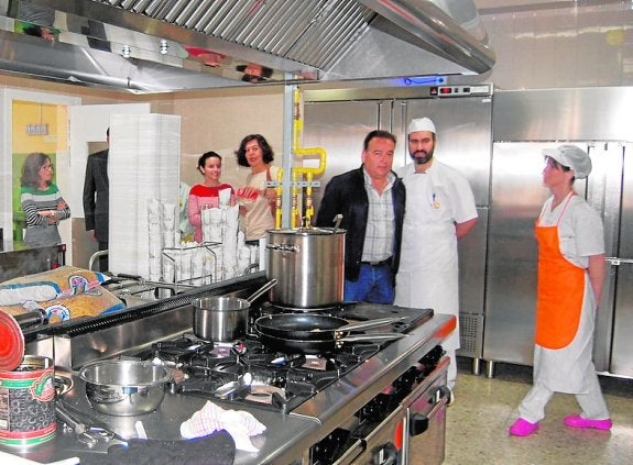 El Colegio Canales y Martínez de Almoradí estrena cocina