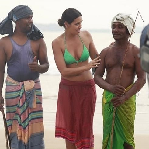 El sexy bikini de Cristina Pedroche desconcentra a los concursantes de Pekín Express