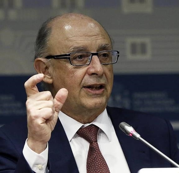 Montoro da un mes a la Comunitat para adaptarse al nuevo déficit