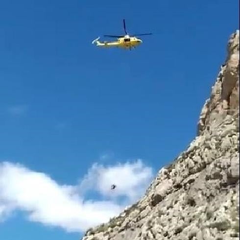 Recatado un montañero que cayó mientras escalaba el monte Toix