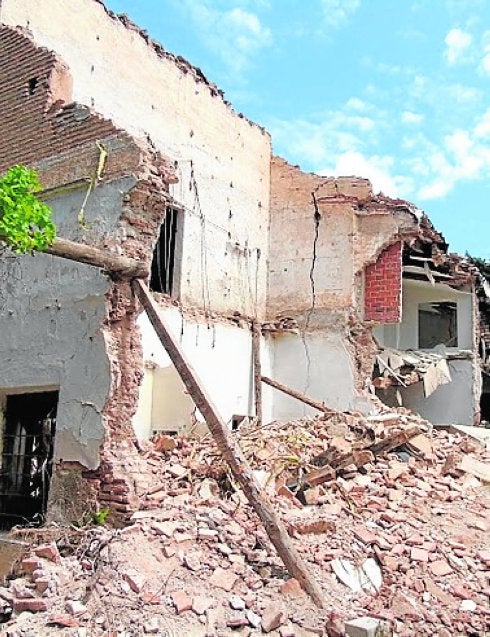 Cambiemos denuncia el derrumbe de la fachada de la Torre del Fraile