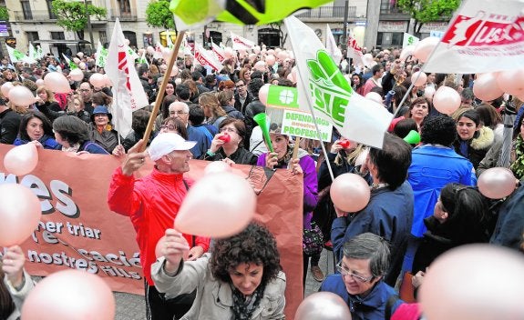 La concertada atribuye la reducción de los cierres de aulas a las protestas