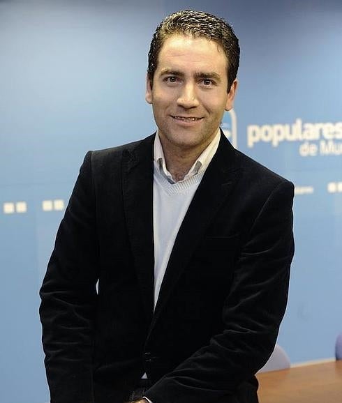 Teodoro García: «La gente valora que el PP no haya participado en el teatrillo de la izquierda»