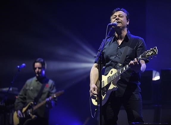 Manic Street Preachers deslumbra en la notable primera jornada del Estrella de Levante SOS 4.8