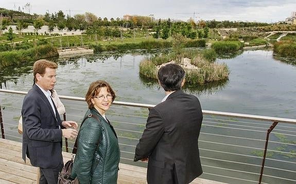 Cebrián elogia el modelo del parque inundable La Marjal de Alicante