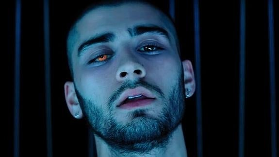 Zayn Malik sorprende de madrugada con el vídeo de 'Like I Would'