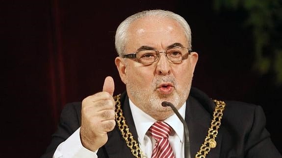 Mendoza, citado el martes en el juzgado por sus críticas a los gais