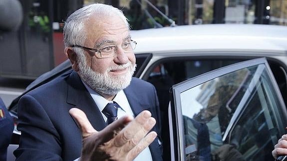 Anticorrupción pide 11 años para Cotino por la visita del papa a Valencia