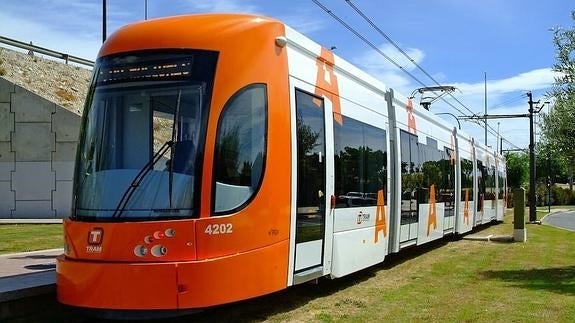 El TRAM desplazó a 788.576 viajeros en abril