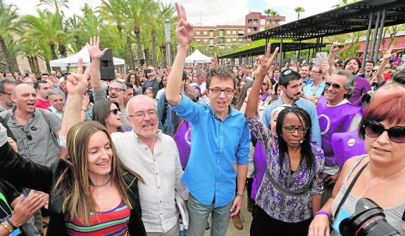 Errejón pide un «empujoncito» que permita a Podemos dar «el vuelco»