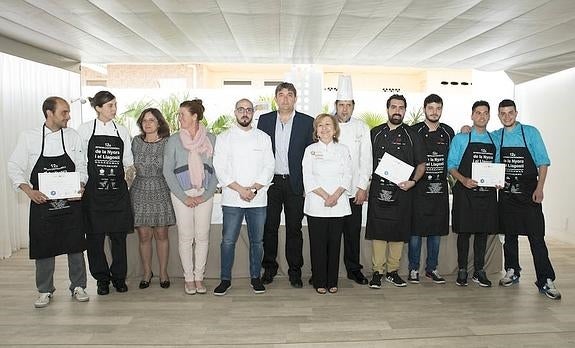Un chef catalán gana el premio de cocina de ñora y langostinos