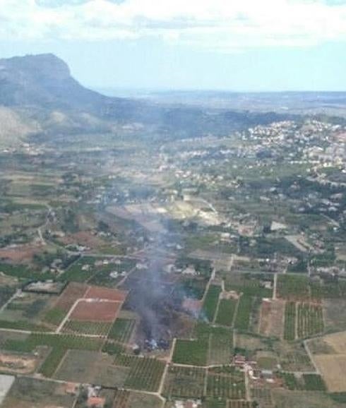 Extinguido el incendio declarado en la ladera sur del Montgó