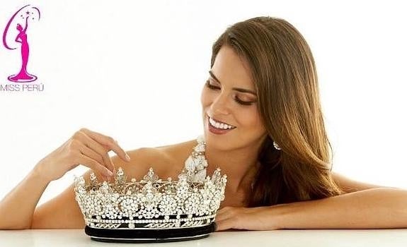 Miss Perú 2016 encuentra una pierna cortada durante una sesión de fotos