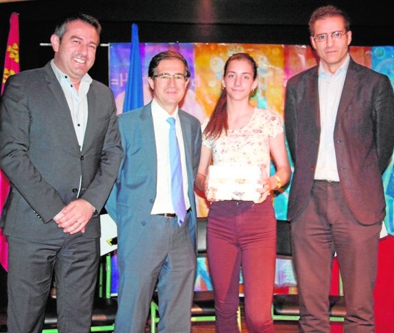 Hidrogea premia a dos estudiantes de Alcantarilla