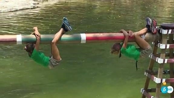 Supervivientes: Yola Berrocal sufre una peligrosa caída que la obliga a ser trasladada