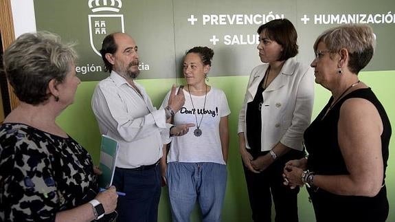 Sanidad incrementa los recursos para ampliar los cuidados paliativos pediátricos a domicilio