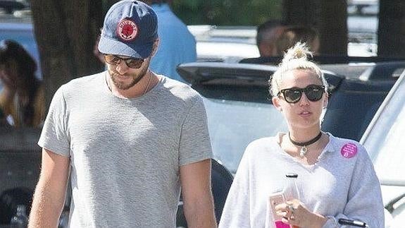 Liam Hemsworth habla de Miley Cyrus y de por qué rompieron y volvieron